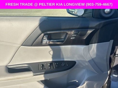 Used 2013 Honda Accord Touring image 15