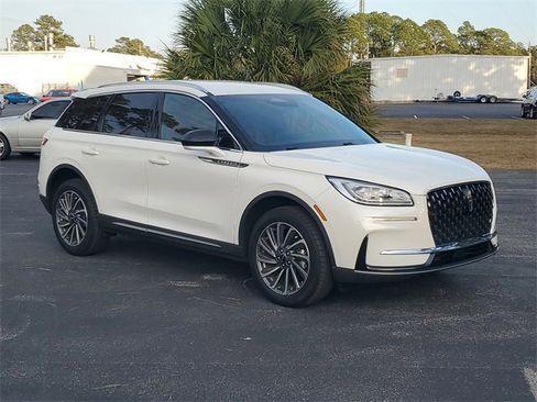 Used 2024 Lincoln Corsair Reserve w/ Rear Removable Package Tray image 32