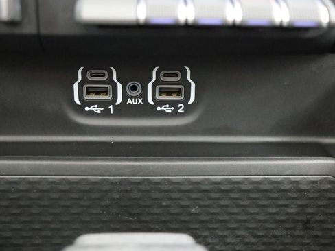 Used 2024 RAM 1500 Laramie image 30