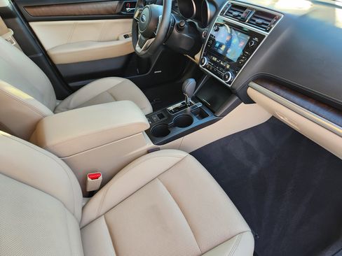 Used 2018 Subaru Outback 2.5i Limited image 17
