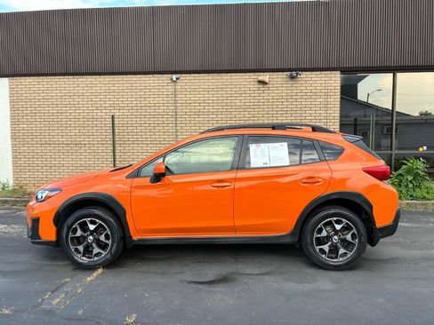 Used 2018 Subaru Crosstrek 2.0i Premium w/ Moonroof Package AWD/4WD image 3