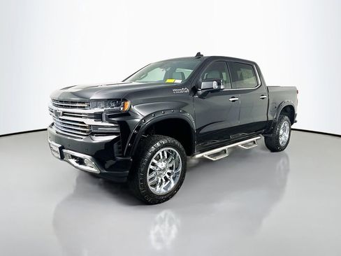 Used 2020 Chevrolet Silverado 1500 High Country w/ Technology Package image 3