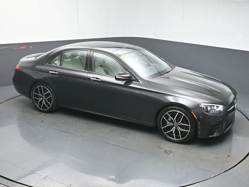 Used 2023 Mercedes-Benz E 350 Sedan image 38