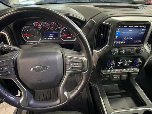 Used 2022 Chevrolet Silverado 2500 LTZ w/ LTZ Plus Package image 10