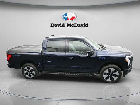 Used 2025 Ford F150 Lightning Platinum image 22