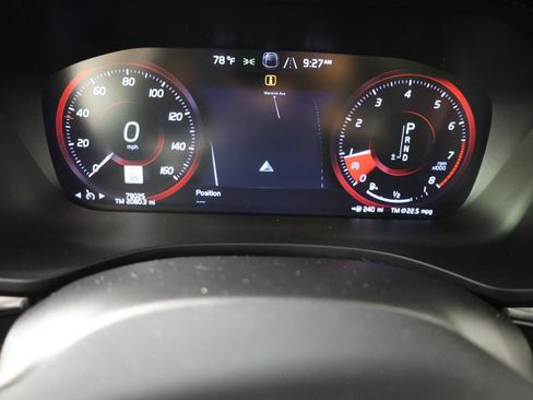 Used 2018 Volvo XC60 T5 Momentum w/ Vision Package AWD/4WD image 15