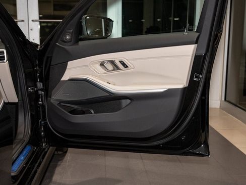 Used 2026 BMW 330i xDrive Sedan w/ Premium Package image 19