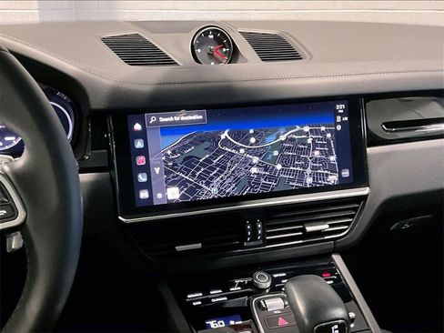 Certified 2023 Porsche Cayenne image 10