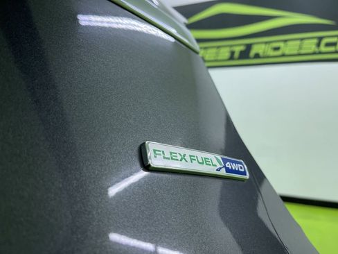 Used 2016 Ford Explorer XLT image 14