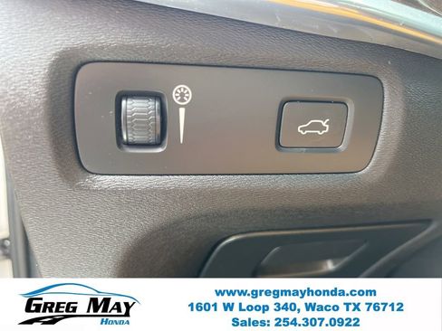 Used 2018 Volvo S90 T5 Momentum w/ Convenience Package FWD image 25