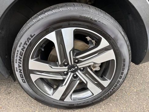 Used 2023 Kia Sorento EX AWD/4WD image 10