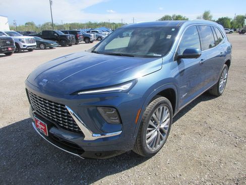 New 2026 Buick Enclave Avenir w/ Super Cruise Package AWD/4WD image 10