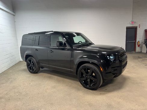 New 2026 Land Rover Defender 130 X-Dynamic SE AWD/4WD image 5