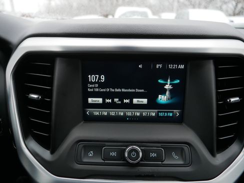 Used 2017 GMC Acadia SLE image 22