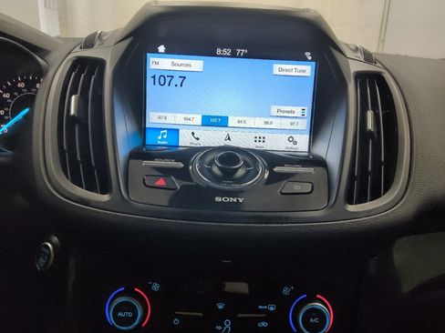 Used 2019 Ford Escape Titanium AWD/4WD image 25