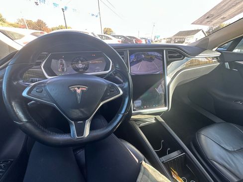 Used 2013 Tesla Model S Signature image 18