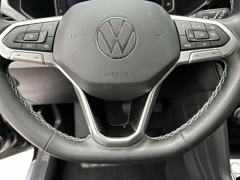 Used 2022 Volkswagen Taos SEL AWD/4WD image 14