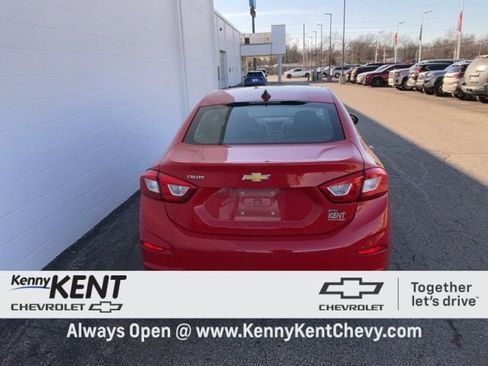 Used 2018 Chevrolet Cruze LS image 6