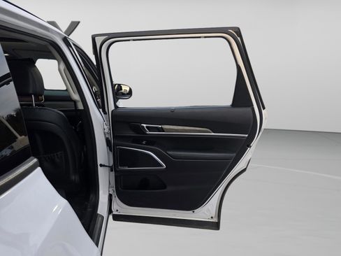 Used 2022 Kia Telluride SX w/ Nightfall Edition Package image 21