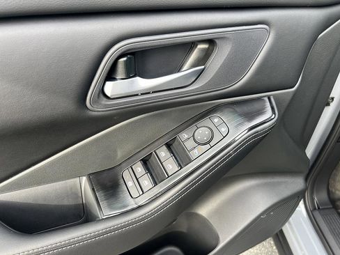 New 2026 Nissan Rogue SV image 12