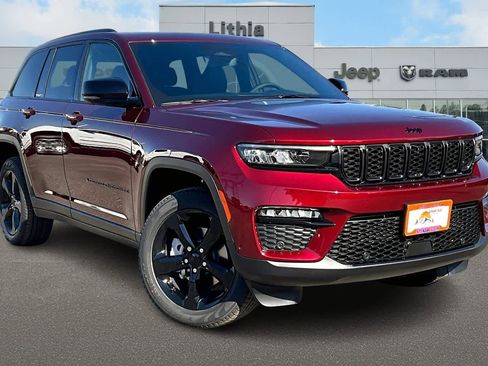 New 2025 Jeep Grand Cherokee Limited w/ Luxury Tech Group II image 22