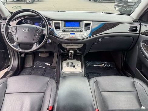 Used 2013 Hyundai Genesis 3.8 image 23