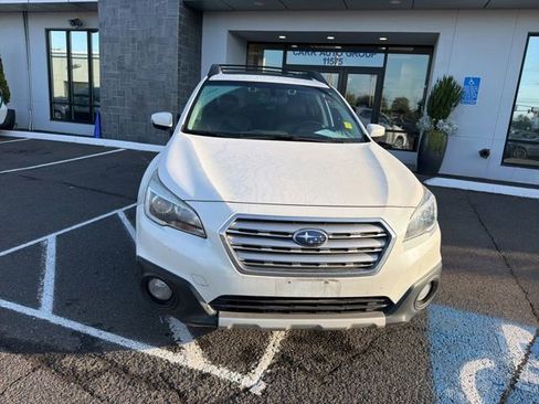 Used 2017 Subaru Outback 2.5i Limited AWD/4WD image 2