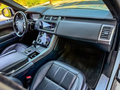 Used 2019 Land Rover Range Rover Sport HSE image 10