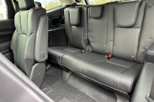 Used 2025 Subaru Ascent Touring AWD/4WD image 12