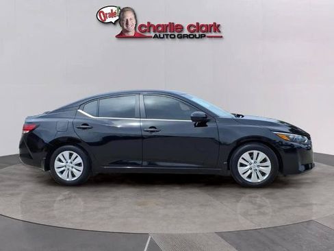 Certified 2025 Nissan Sentra S FWD image 6