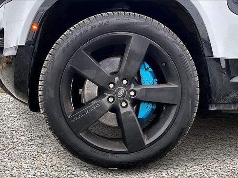 Used 2022 Land Rover Defender 90 Carpathian Edition image 9