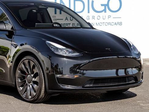 Used 2023 Tesla Model Y Performance AWD/4WD image 5