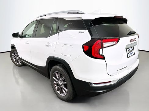 Used 2023 GMC Terrain SLT image 5