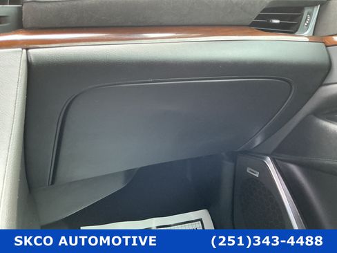Used 2019 Cadillac Escalade Premium Luxury RWD image 24