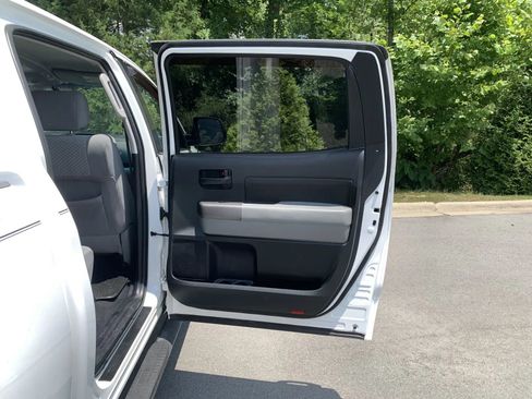 Used 2013 Toyota Tundra 2WD CrewMax w/ Tow Pkg image 31