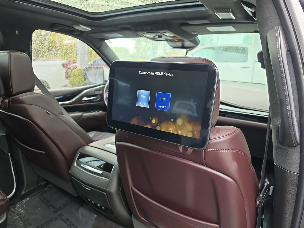 Certified 2024 Cadillac Escalade Sport Platinum w/ Heavy-Duty Trailer Package AWD/4WD image 35
