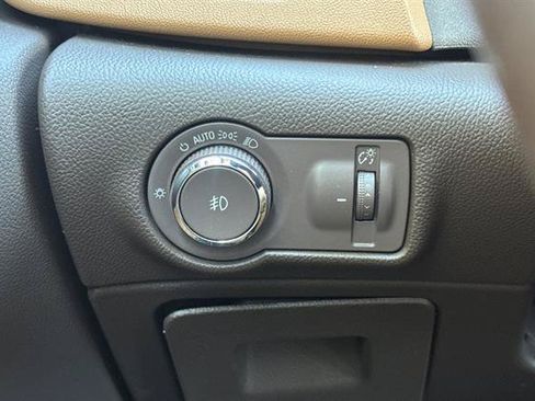Used 2014 Buick Verano Leather FWD image 31