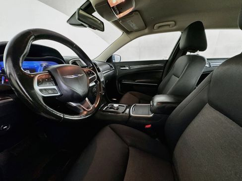 Used 2020 Chrysler 300 Touring w/ Sport Appearance Package RWD image 20