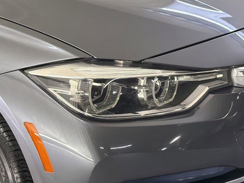 Used 2018 BMW 330i Sedan w/ Premium Package RWD image 10