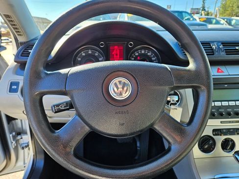 Used 2007 Volkswagen Passat 2.0T FWD image 17