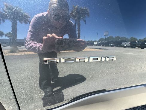 Used 2020 GMC Acadia SLT w/ LPO, Floor Liner Package image 31