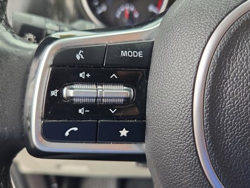 Used 2022 Kia Carnival SX FWD image 24