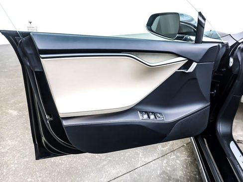 Used 2019 Tesla Model S Long Range image 20