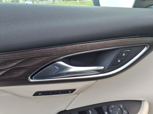 Used 2021 Buick Envision Avenir w/ Technology Package II AWD/4WD image 15