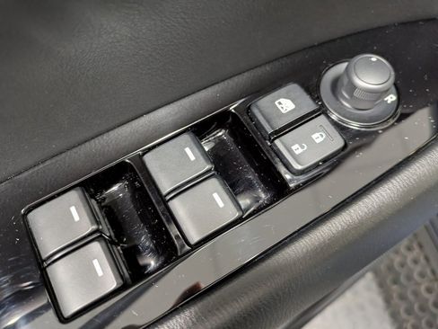 Certified 2025 MAZDA CX-5 AWD 2.5 S w/ Preferred Package image 9