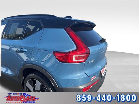 Used 2023 Volvo XC40 Recharge Ultimate image 19