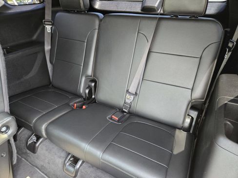 Used 2019 Chevrolet Traverse LT w/ LT Premium Package FWD image 45