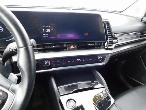 Used 2023 Kia Sportage EX image 33