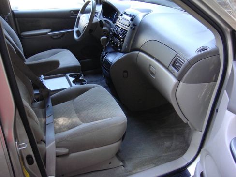 Used 2008 Toyota Sienna LE FWD image 13