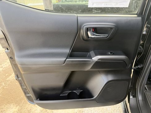 Certified 2022 Toyota Tacoma TRD Off-Road w/ TRD Premium Off Road Package image 21